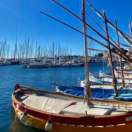 Superbe Vue Et Piscine * Bandol