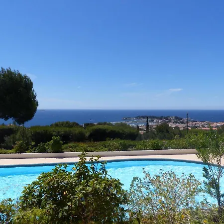 Superbe Vue Et Piscine Bandol