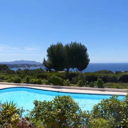 Superbe Vue Et Piscine *